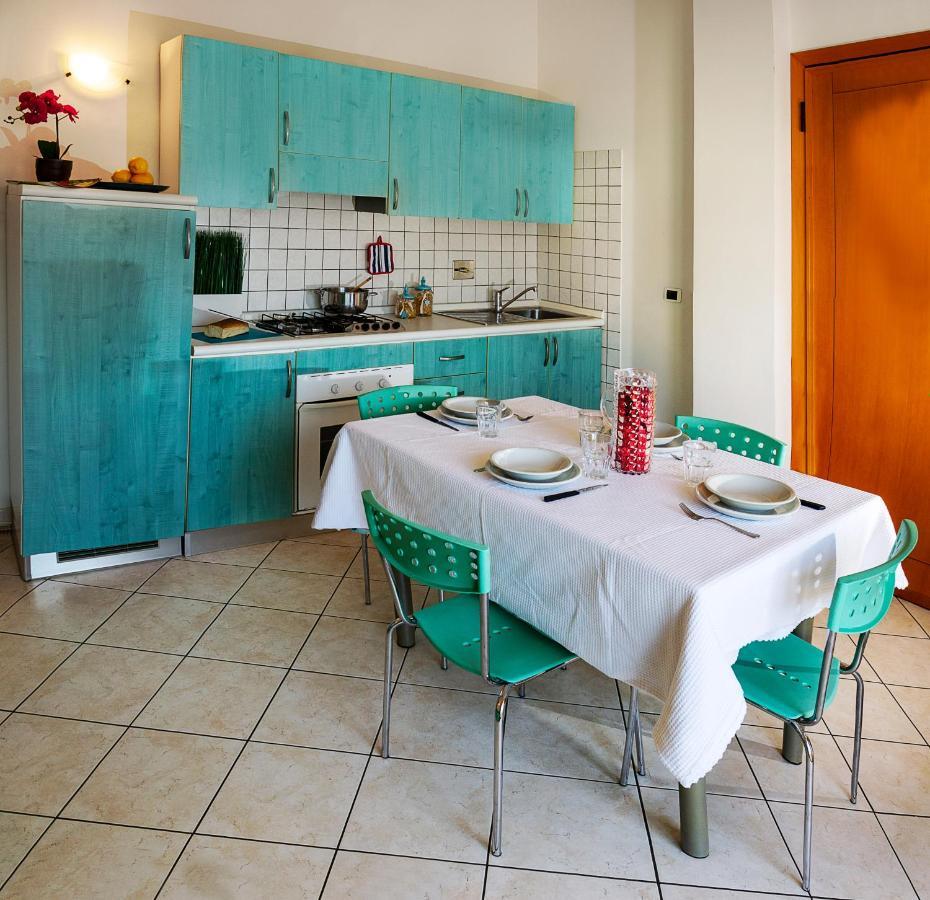 Residenza Raggio Apartment Riccione Exterior photo